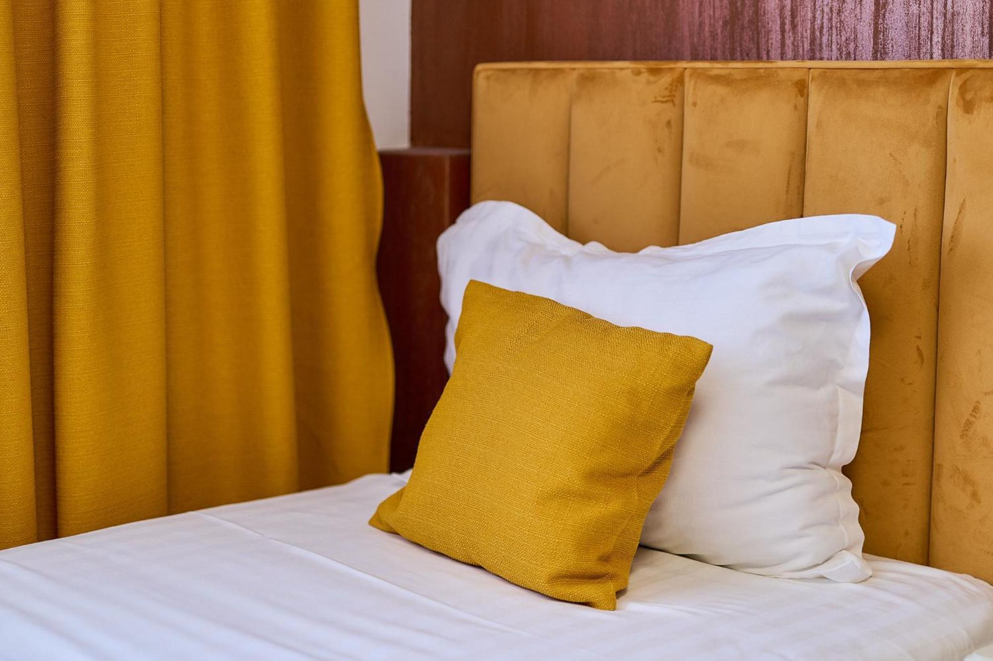 Hotel Evianne Boutique Галац Екстер'єр фото