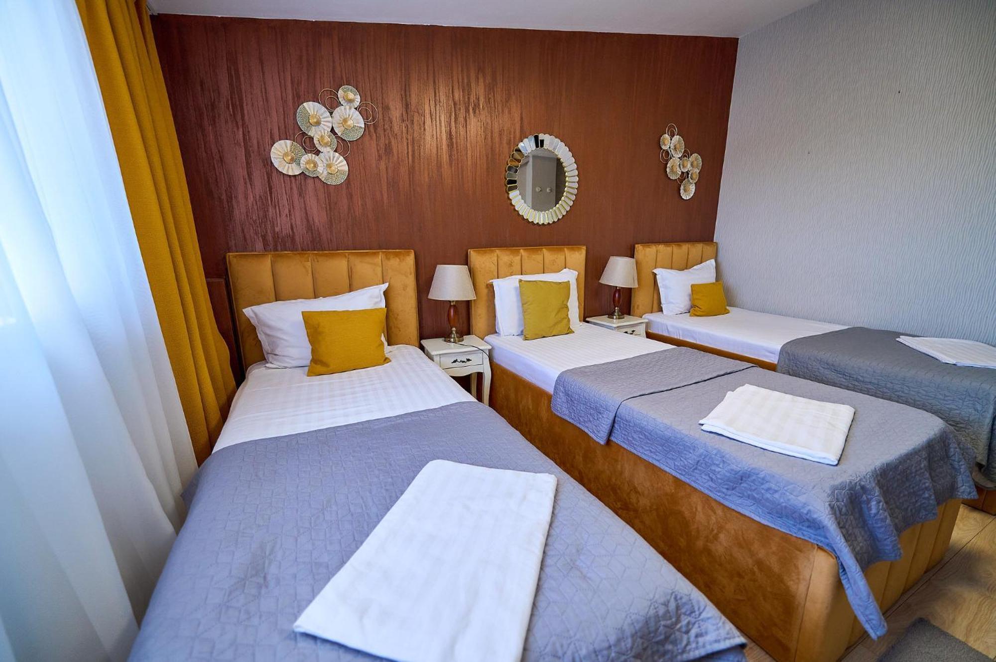 Hotel Evianne Boutique Галац Екстер'єр фото