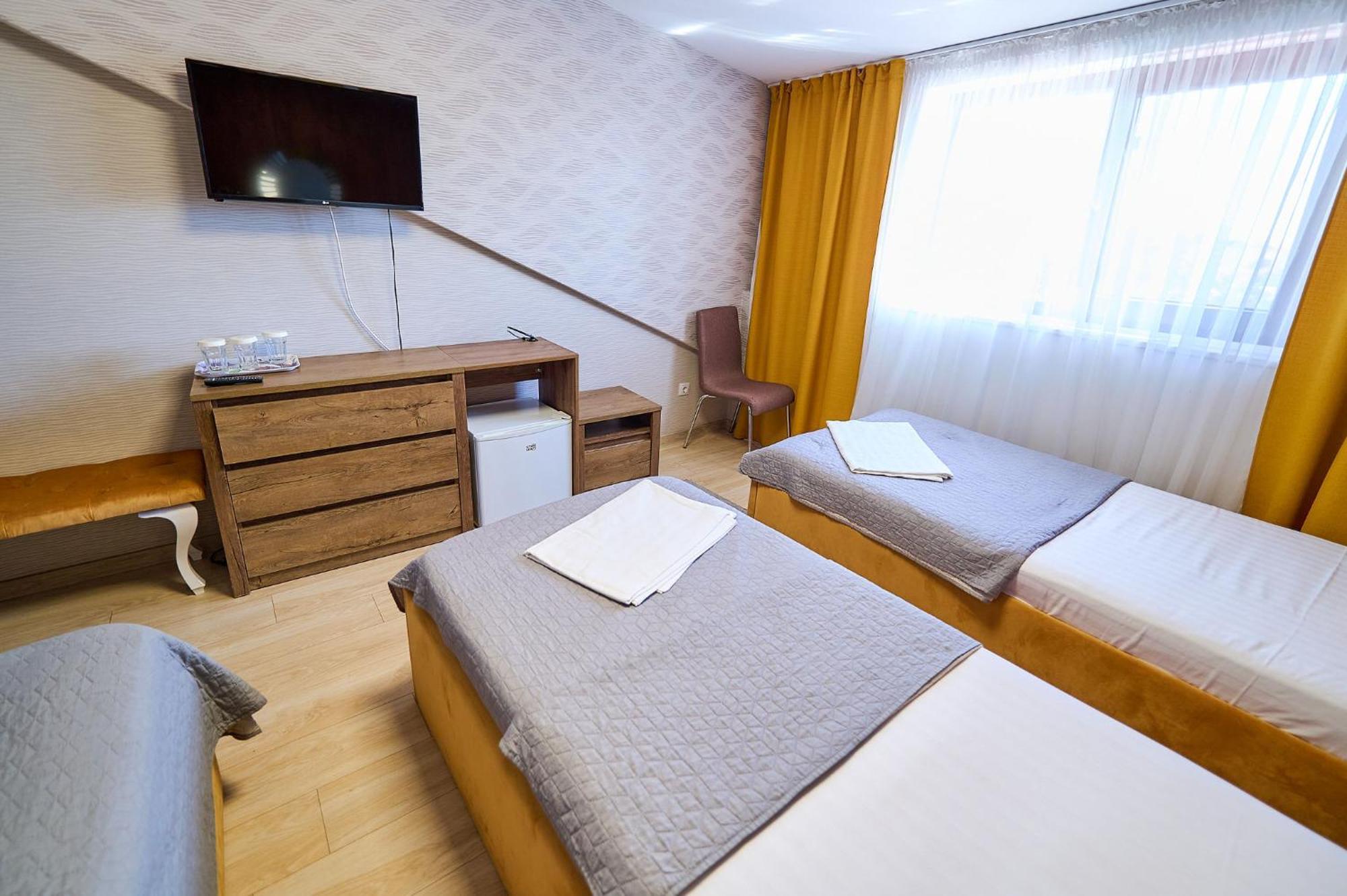 Hotel Evianne Boutique Галац Екстер'єр фото