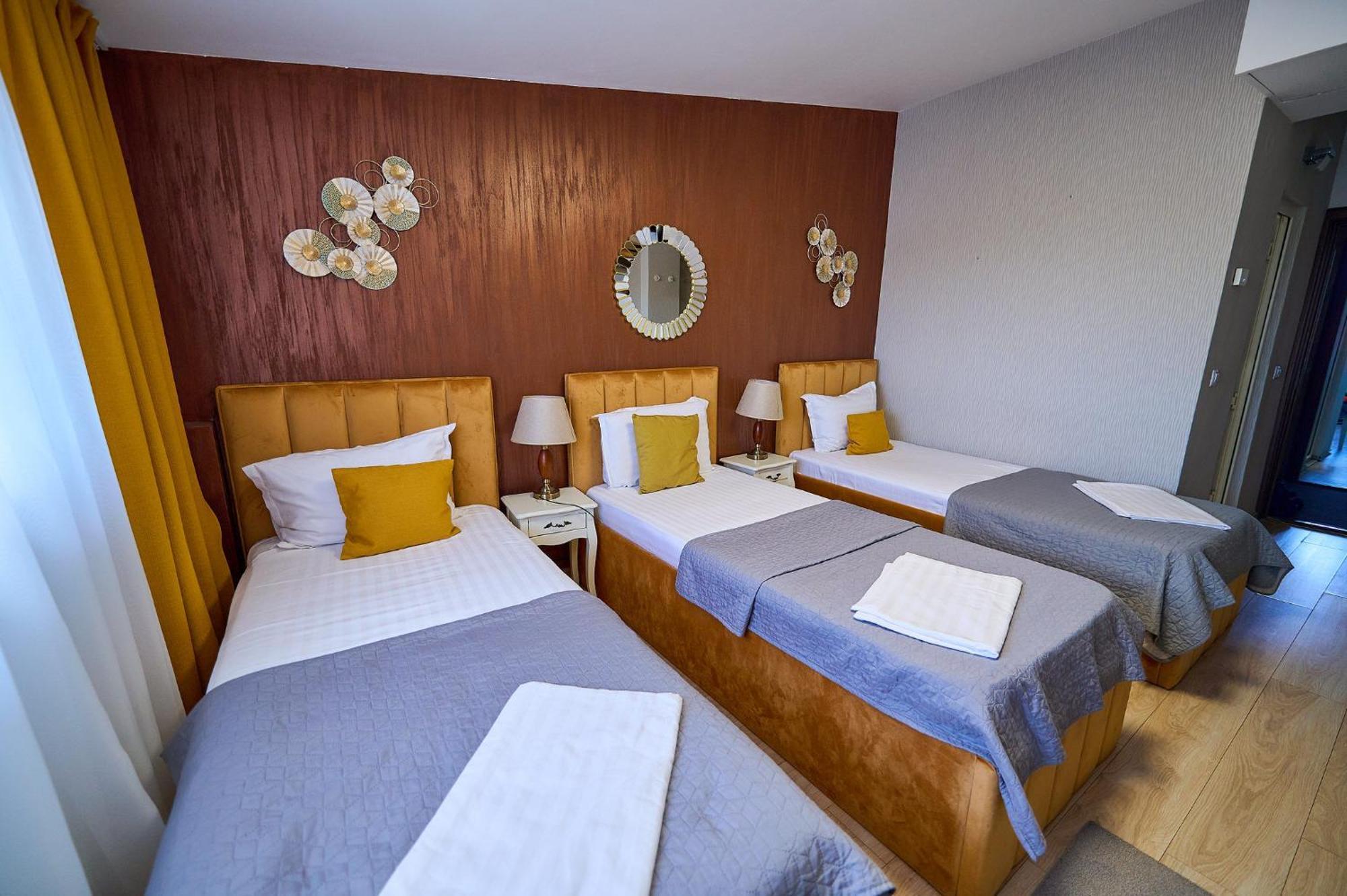 Hotel Evianne Boutique Галац Екстер'єр фото