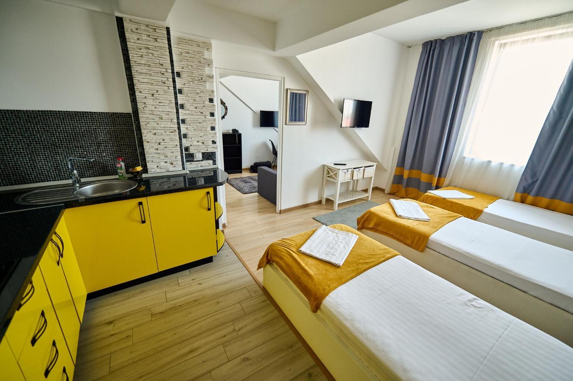 Hotel Evianne Boutique Галац Екстер'єр фото