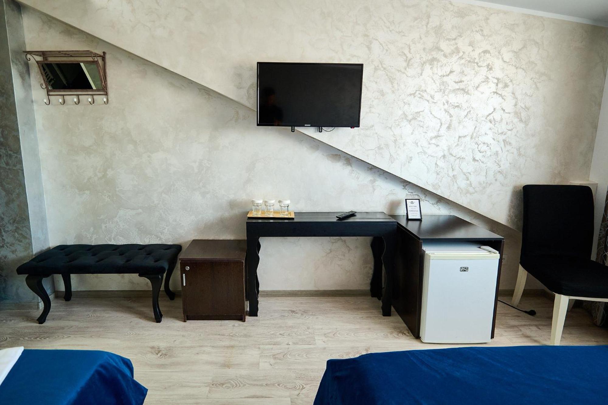 Hotel Evianne Boutique Галац Екстер'єр фото