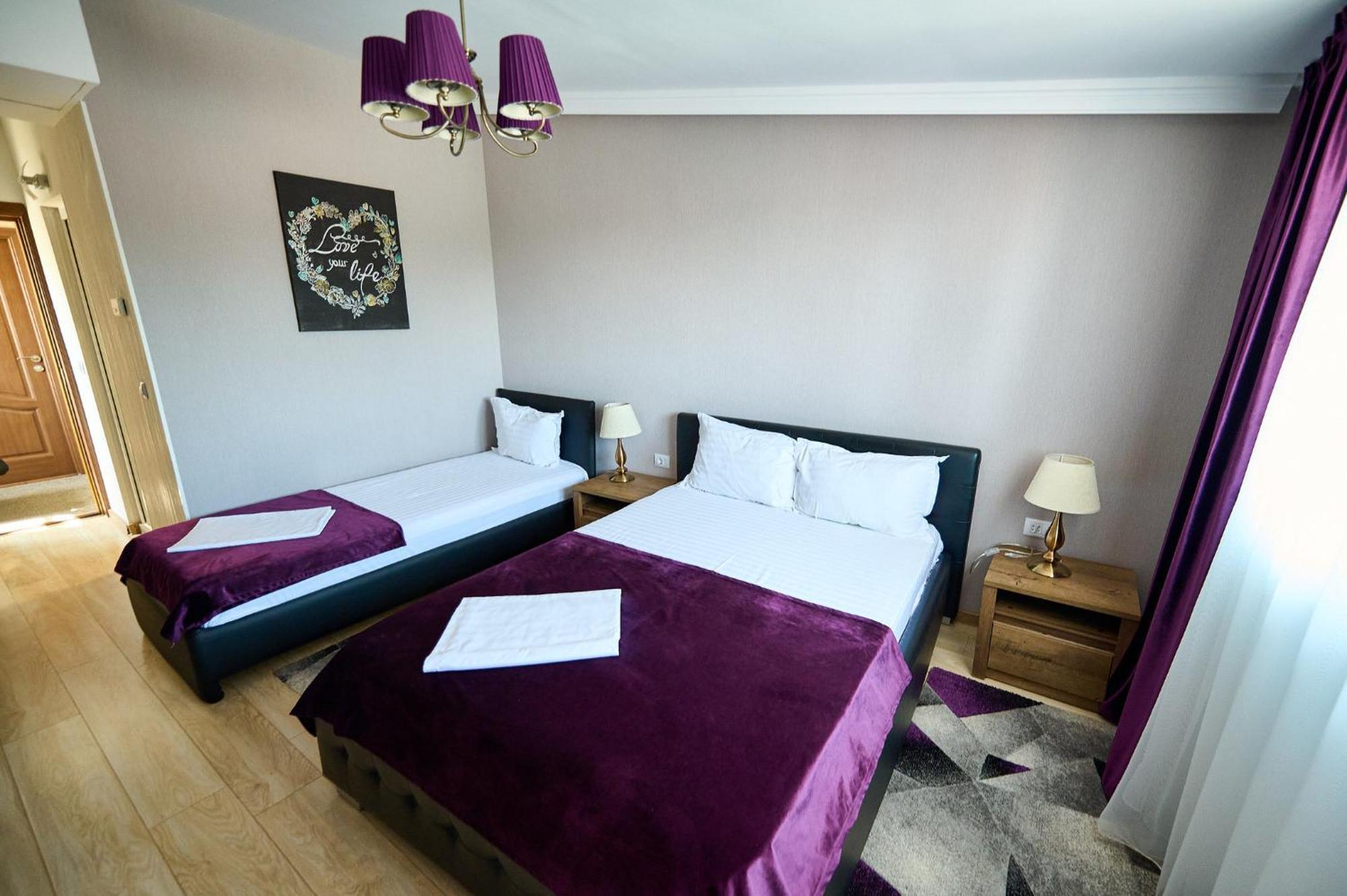 Hotel Evianne Boutique Галац Екстер'єр фото
