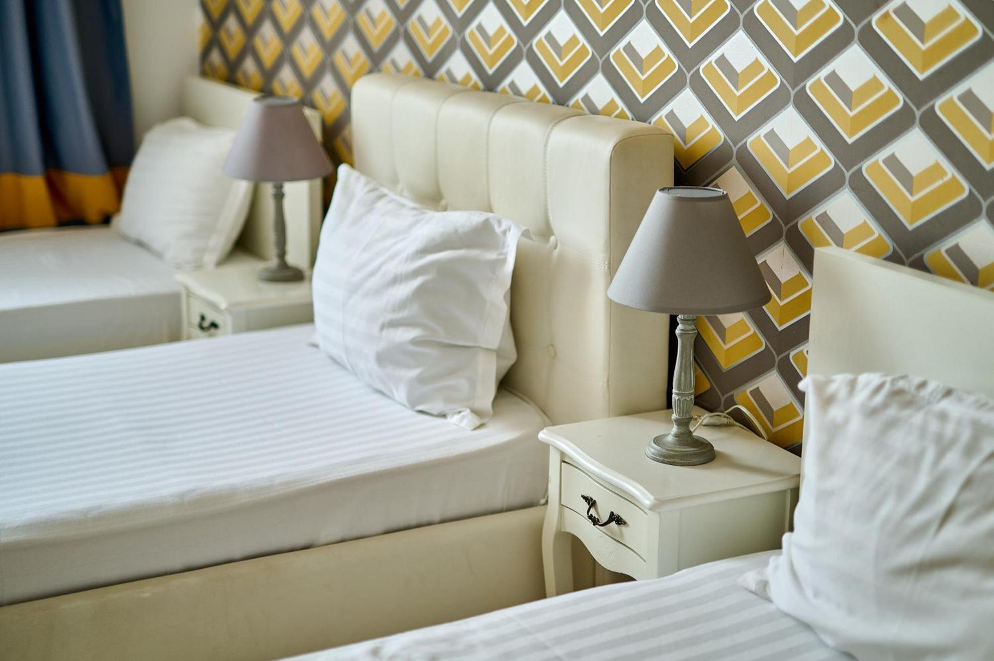 Hotel Evianne Boutique Галац Екстер'єр фото