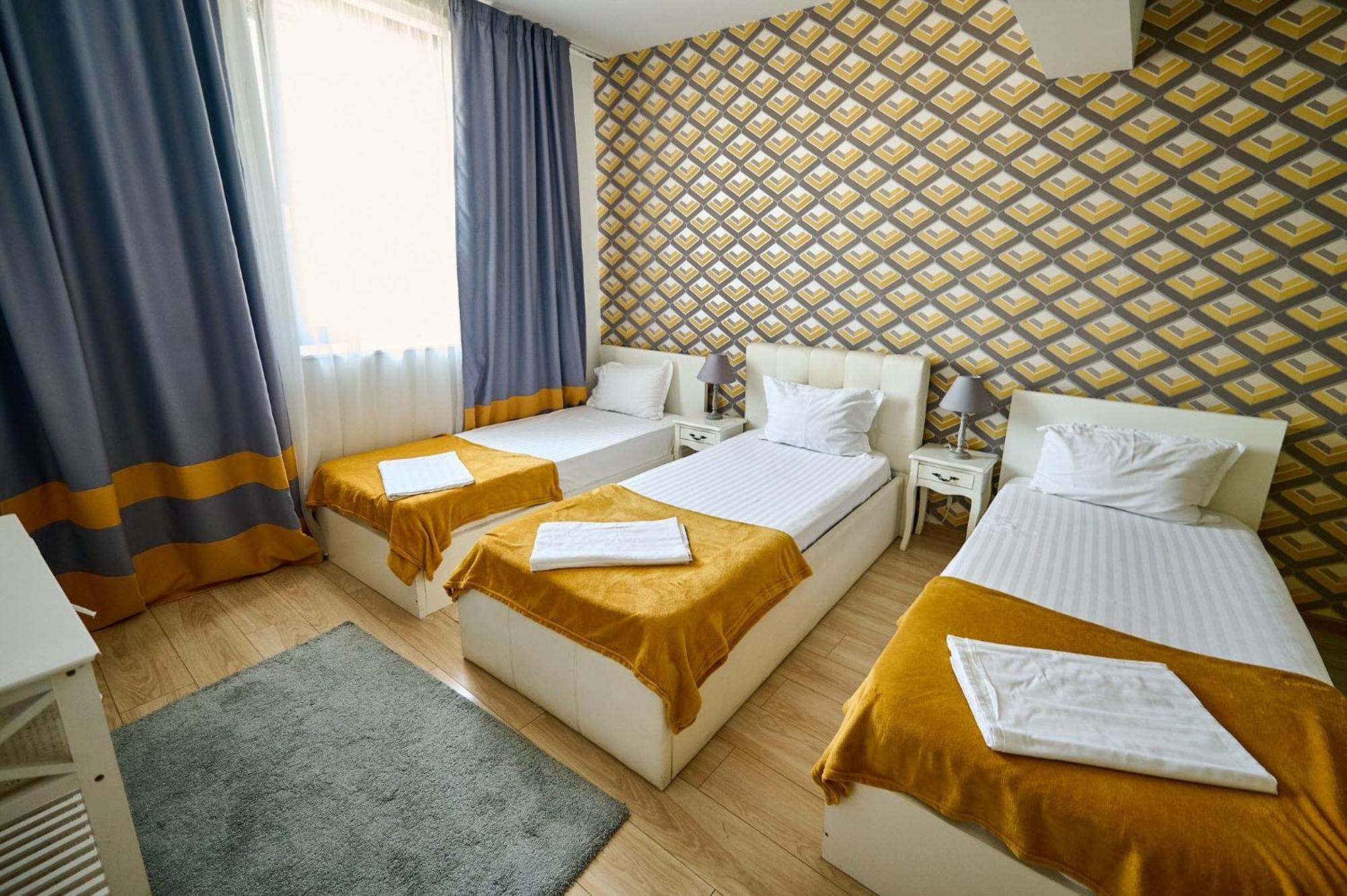 Hotel Evianne Boutique Галац Екстер'єр фото